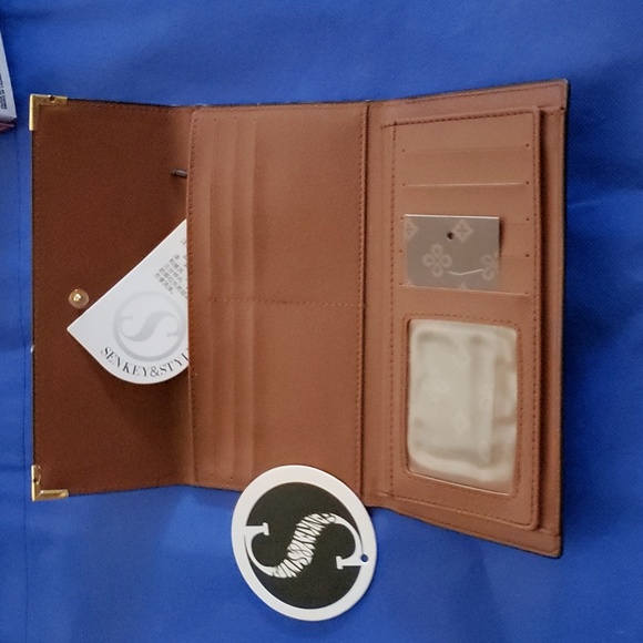NWT Senkey & Style Wallet - Picture 2 of 6